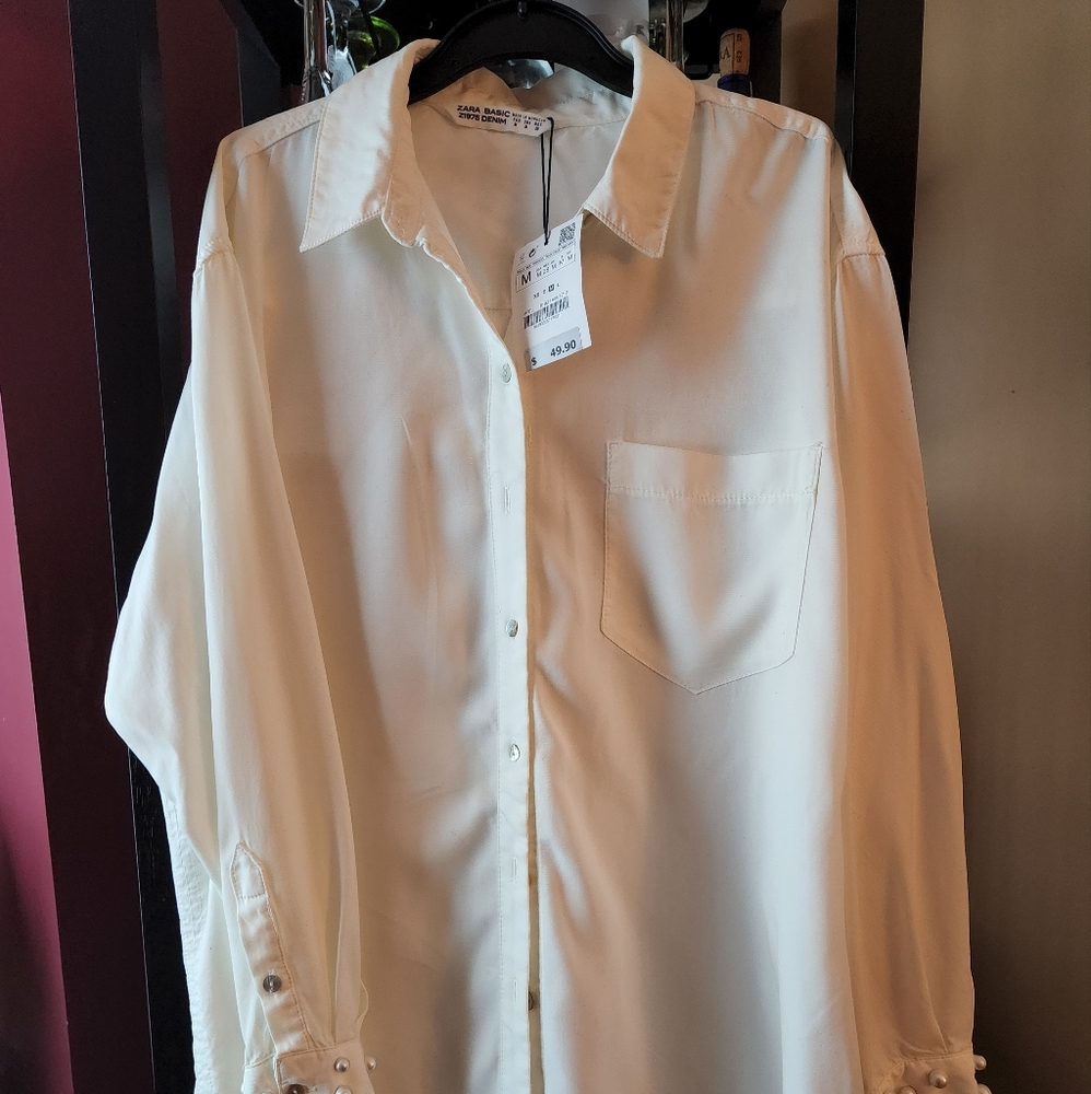 Blouse - Picture 2 of 3